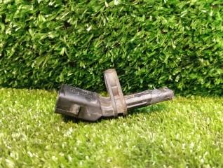 Запчасть датчик абс передний правый Audi Q3 2013