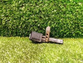 Запчасть датчик абс передний правый Audi Q3 2012