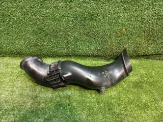 Патрубок воздушного фильтра VOLKSWAGEN Touareg 2011