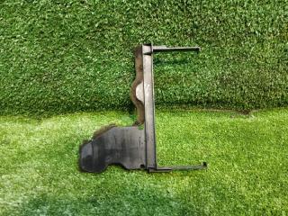 Фото запчасти пыльник моторного отсека передний правый Infiniti Q50 2014 Б/У запчасть Запчасть пыльник моторного отсека передний правый Infiniti Q50 2014