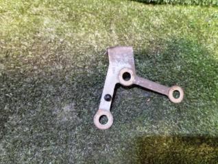Запчасть кронштейн VOLKSWAGEN Touareg 2011