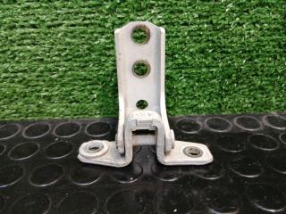 Запчасть петли дверей передние правые Mitsubishi Pajero 2002