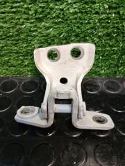 Запчасть петля двери задняя правая Mitsubishi Pajero 2002