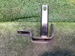 Кронштейн Mitsubishi Pajero 2002