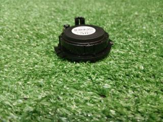 Запчасть динамик передний Audi Q7 2011