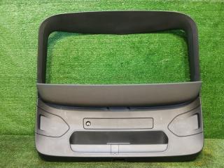 Запчасть обшивка крышки багажника Audi Q3 2013