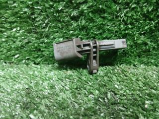 Запчасть датчик абс задний правый Audi Q7 2011