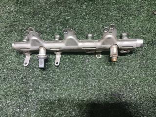 Запчасть топливная рампа Audi Q5 I 2010