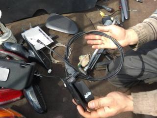 Трос открывания капота Chrysler Sebring II (2000-2006) 2003 Б/У Трос открывания капота Chrysler Sebring II (2000-2006) 2003