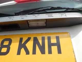 Фото запчасти подсветка номера Land Rover Freelander II (2006-2014) 2008 Б/У запчасть Запчасть подсветка номера Land Rover Freelander II (2006-2014) 2008