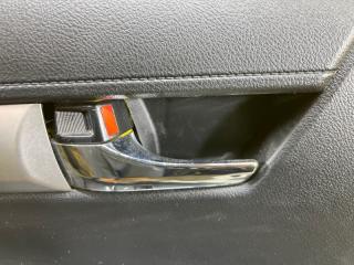 Ручка двери внутренняя задняя левая Toyota Hilux (2015-2021) 2021