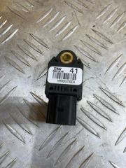 Датчик удара Toyota Sequoia II 2008 - 2022 2013 Б/У Датчик удара Toyota Sequoia II 2008 - 2022 2013