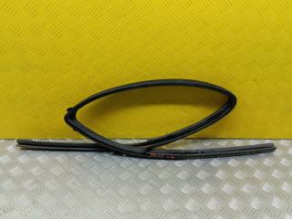 Уплотнитель стекла двери (бархотка) Toyota Hilux (2005-2015) 2014