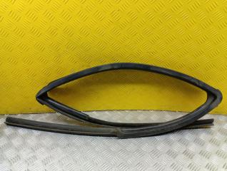 Уплотнитель стекла двери (бархотка) Nissan Navara (D40) 2004-2015 2007
