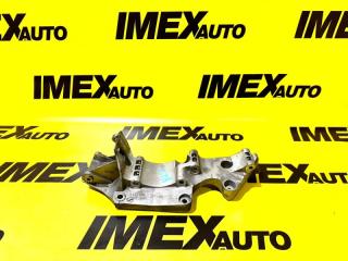 Запчасть кронштейн генератора Audi TT