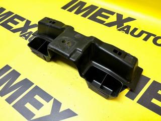 Запчасть кронштейн решетки радиатора Mazda CX-7