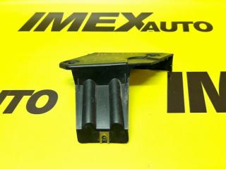 Запчасть кронштейн бампера задний левый Audi TT