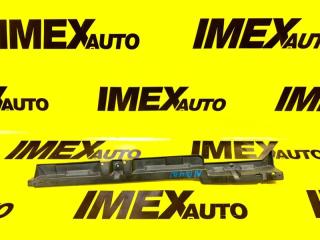 Запчасть кронштейн порога левый Mitsubishi Grandis