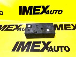 Запчасть абсорбер двери правый Audi TT