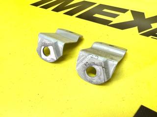 Запчасть кронштейн крыла Audi A1