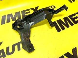 Запчасть кронштейн бампера передний правый Porsche Cayenne