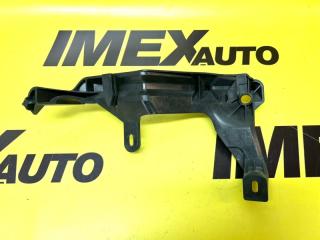 Запчасть кронштейн бампера передний левый Porsche Cayenne