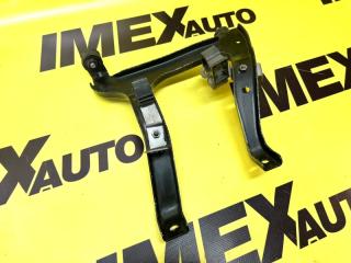 Запчасть кронштейн впускного коллектора Audi A4