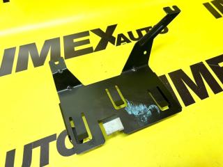 Запчасть кронштейн блока управления двигателем Audi TT