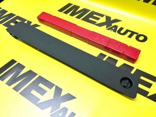 Запчасть знак аварийной остановки Audi A4