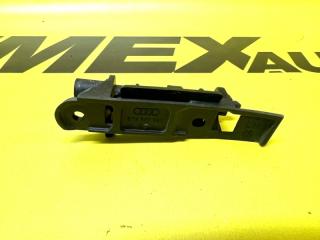 Запчасть кронштейн бампера задний левый Audi A5