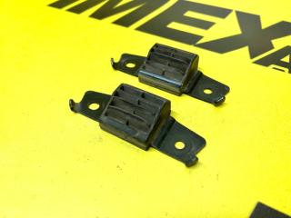 Запчасть отбойник багажника Toyota Alphard