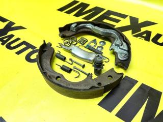 Колодки стояночного тормоза левые Mitsubishi Lancer 10 2012 4B11T 4800A001 контрактная