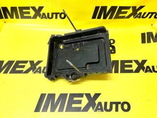 Фото запчасти площадка аккумулятора Ford Explorer 5 2012 контрактная запчасть Запчасть площадка аккумулятора Ford Explorer 5 2012