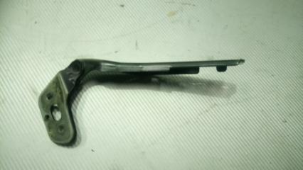 Петля капота передняя правая Audi A6 2005-2007