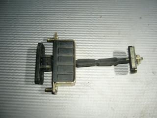 Ограничитель двери задний Mercedes-Benz E-Class