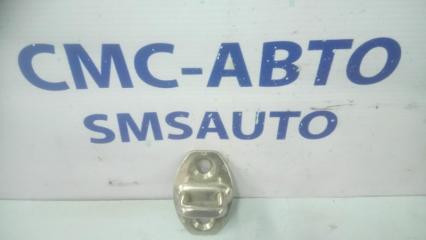 Петля двери Audi Q7 2006-2007