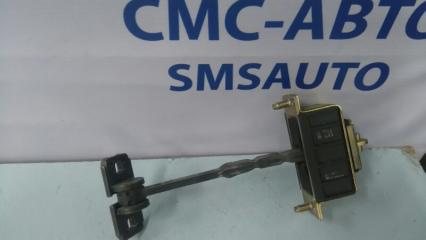 Ограничитель двери передний Mercedes-Benz E-Class