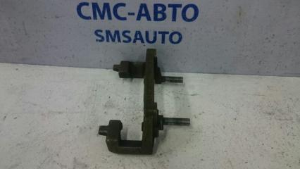 Скоба суппорта передняя Volvo S60 2005-2006
