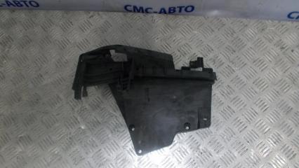 Кронштейн замка двери левый Volvo C30 2007-2010