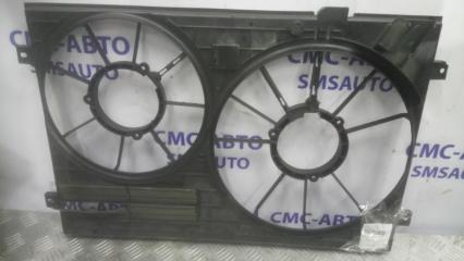 Запчасть диффузор вентилятора Volkswagen Passat