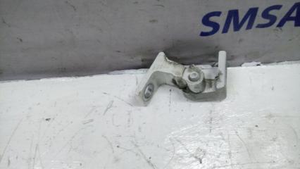 Петля двери передняя правая Volkswagen Tiguan контрактная Петля двери передняя правая Volkswagen Tiguan