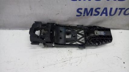 Кронштейн ручки двери передний Volkswagen Tiguan