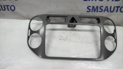 Накладка центральной консоли Volkswagen Tiguan 2008-2011