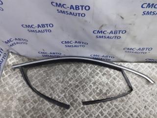 Уплотнитель стекла передний правый Volkswagen Tiguan