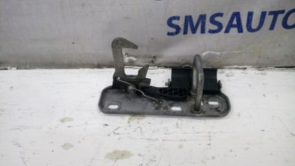 Крюк капота Volkswagen Passat 2006-2007