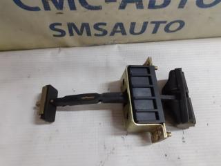 Ограничитель двери задний Mercedes-Benz CLS-Class