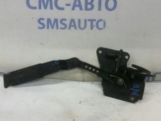 Крюк капота Audi A6