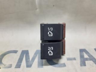 Кнопка багажника Volkswagen Touareg контрактная Кнопка багажника Volkswagen Touareg