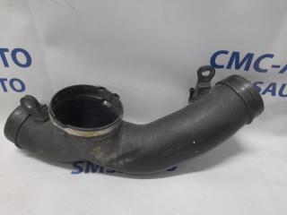 Патрубок воздушного фильтра Audi A8 2012