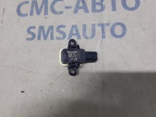 Датчик удара Volvo S60 контрактная Датчик удара Volvo S60